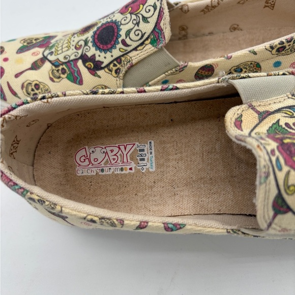 Gabby Skull Slip on Shoes Size 39 or 8 1/2 - Picture 3 of 6